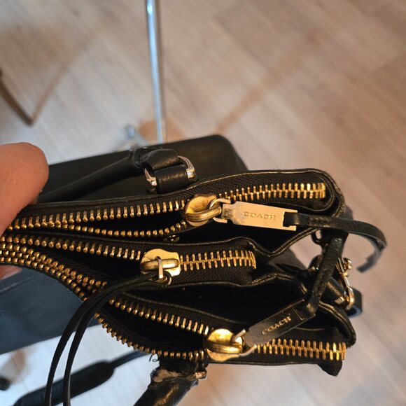 Spacious Coach NYC Borough Bag In Pebbled Black Leather - Ships next day - Picture 9 of 16